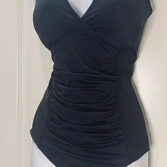 Swim Solutions Black One-Piece Shaping Swimsuit Ruched Size 18 - Picture 5 of 10